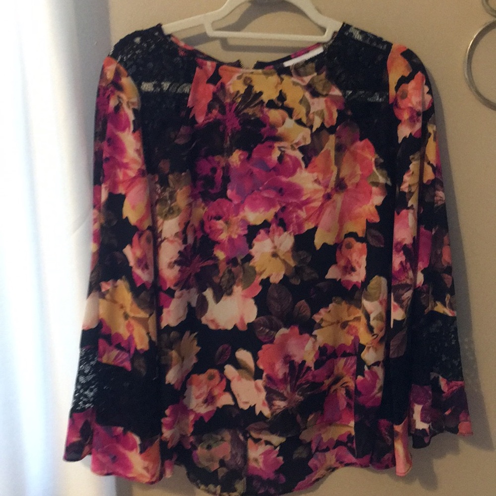 Jennifer Lopez blouse